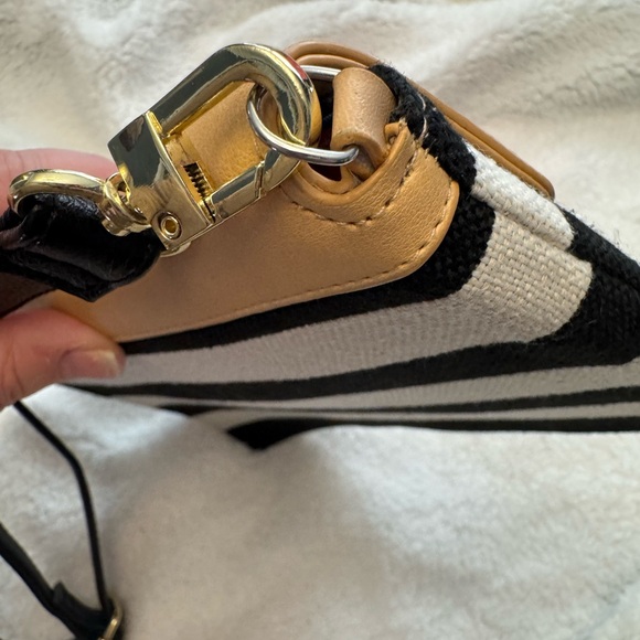 Stella & Dot Convertible Envelope Crossbody - Picture 6 of 8